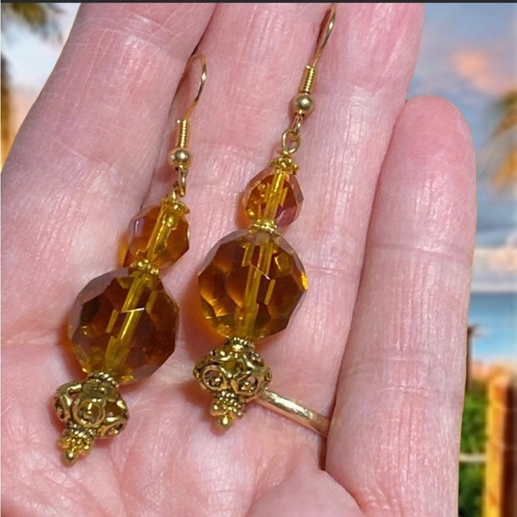 ARTISAN Evening Splendor Amber Earrings - Picture 2 of 2